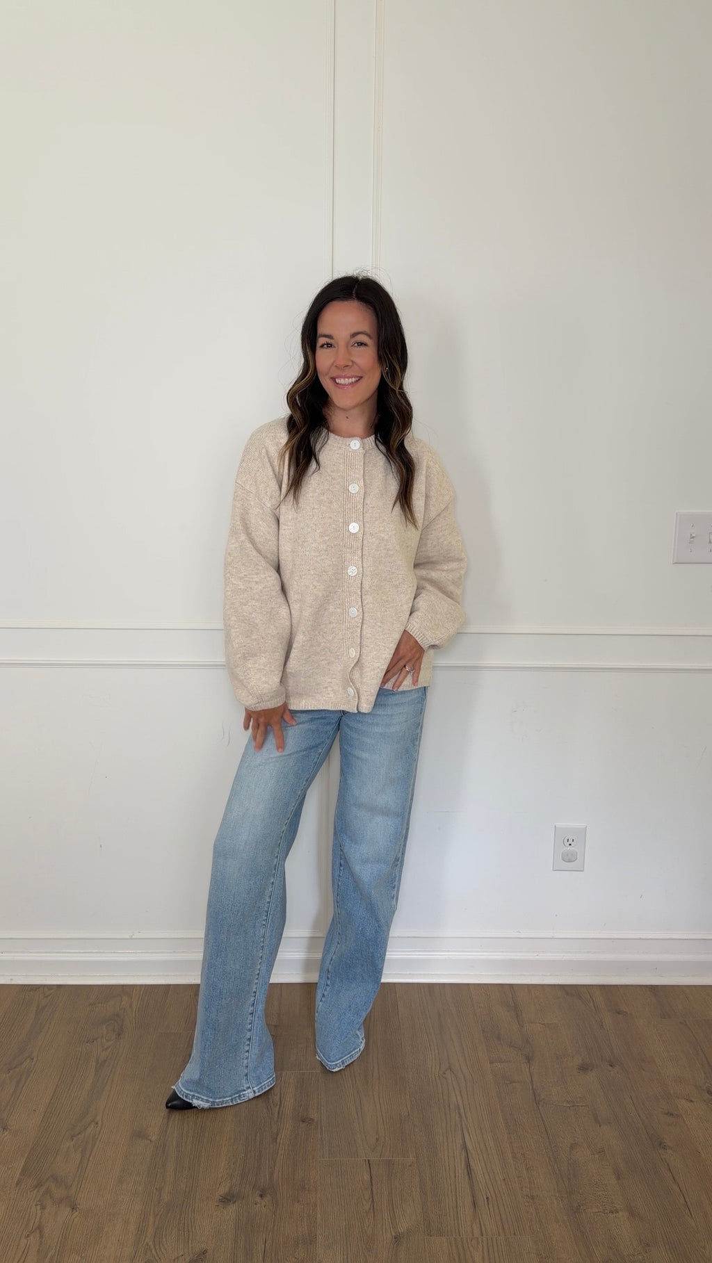 High Rise Wide Leg Jeans - Light Wash