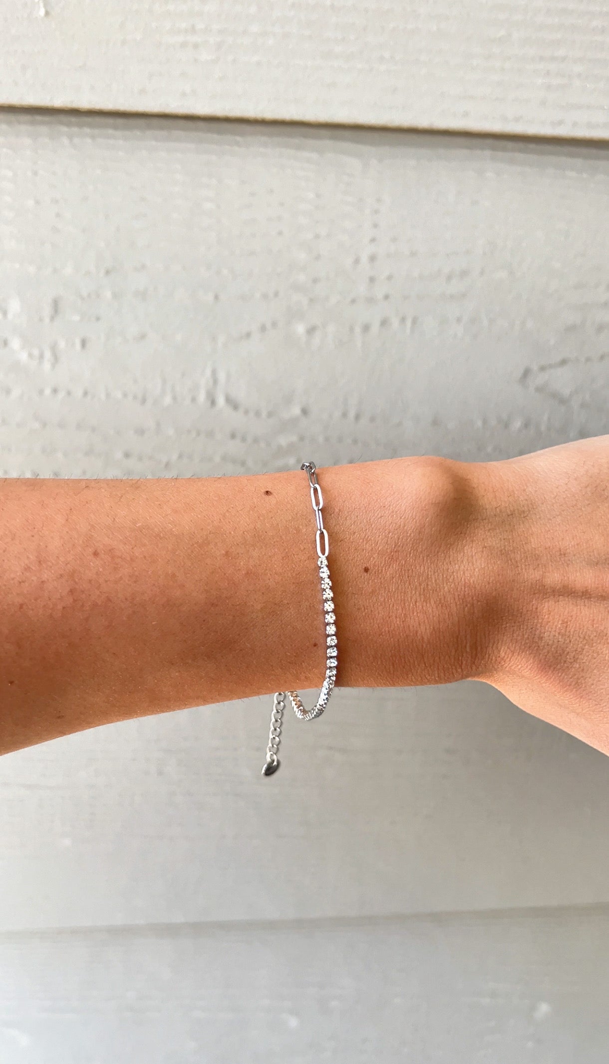 Wildora Tennis Chain Link Bracelet