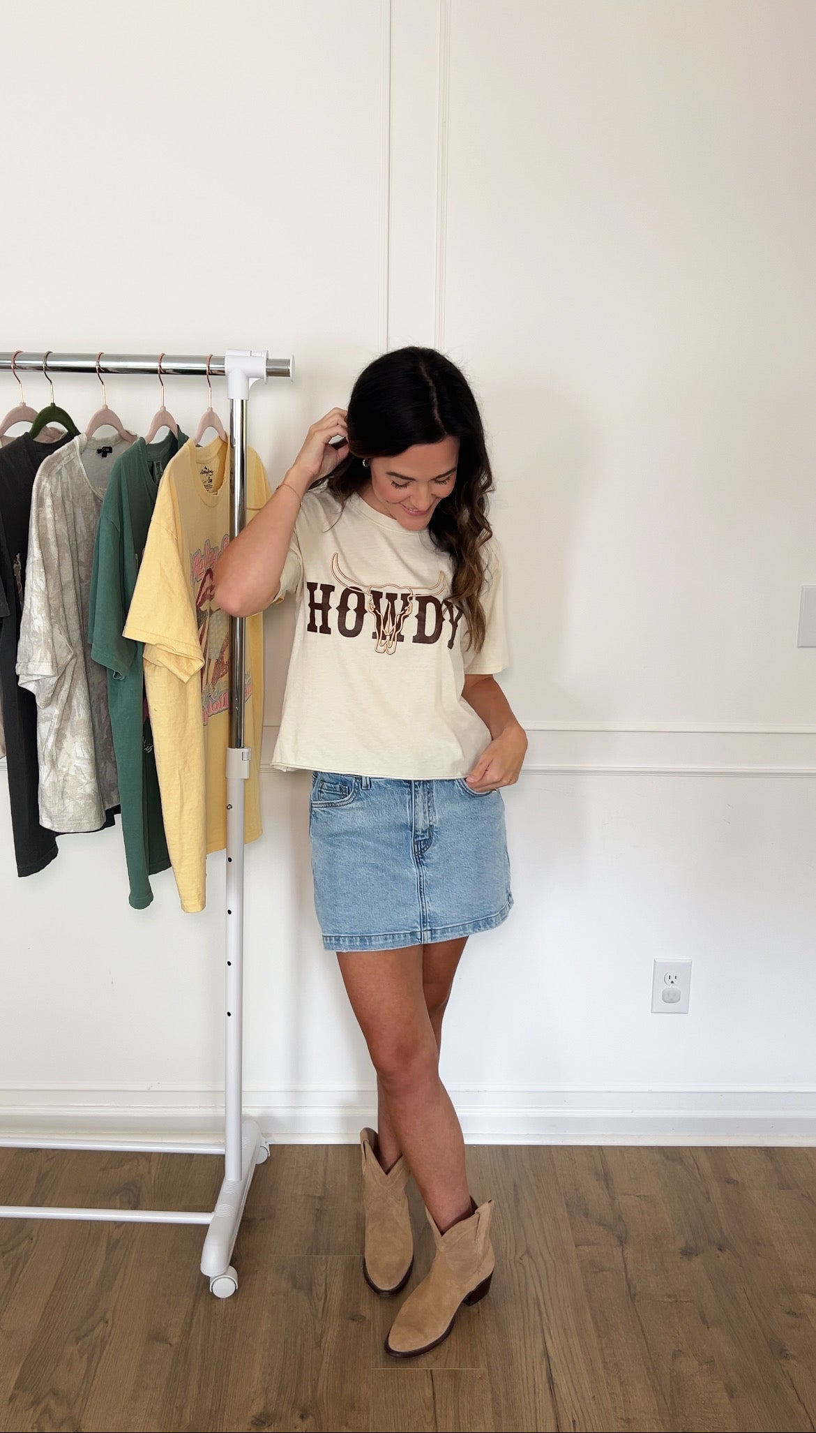 Howdy Cow Skull Faux Crop Tee - Bone