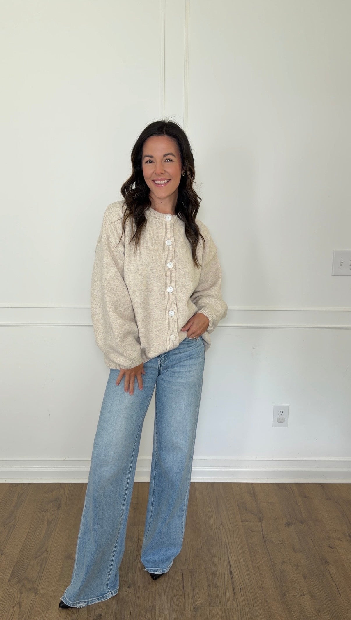 High Rise Wide Leg Jeans - Light Wash