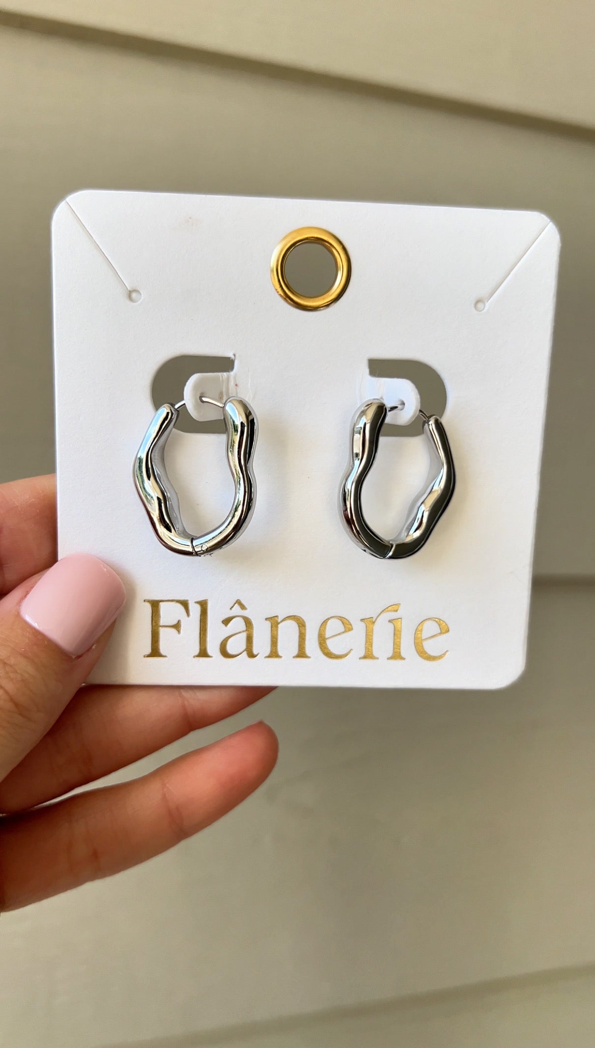 Darcy Oval Hoop Earrings