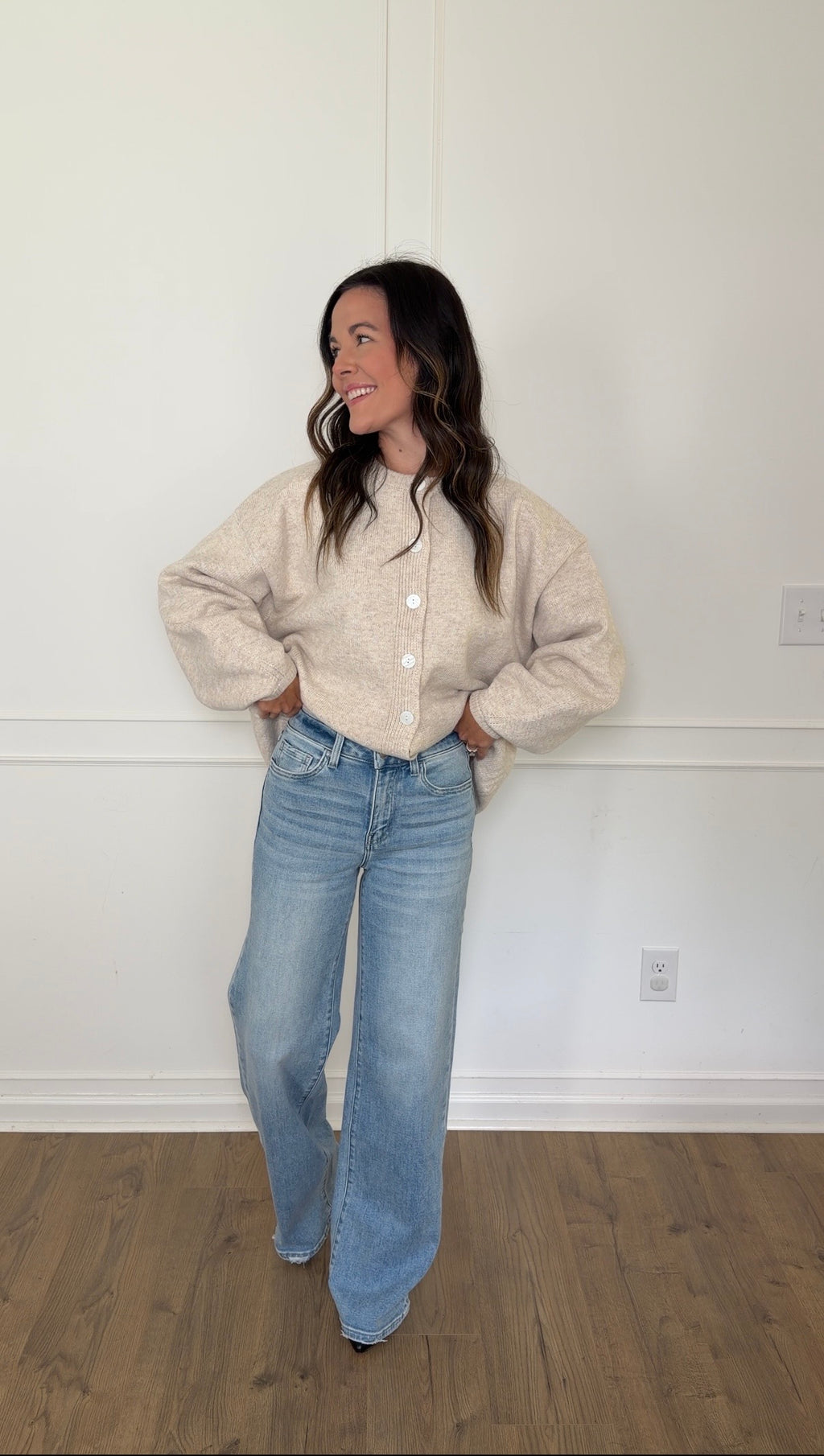 High Rise Wide Leg Jeans - Light Wash